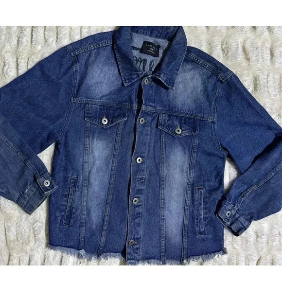 LOVE TREE Women’s Denim Embroidered Tiger Jacket - Picture 3 of 13